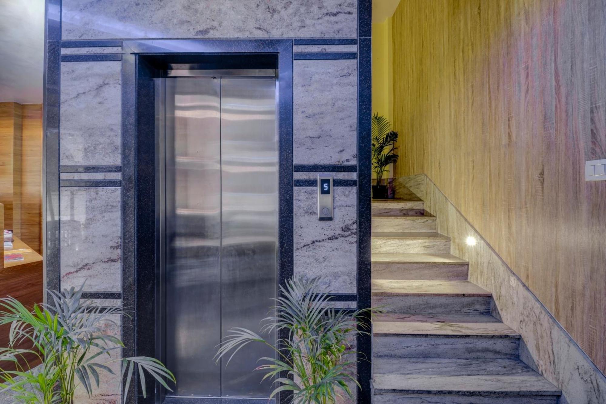 FabExpress Kartika Residency Hotell Bangalore Exteriör bild