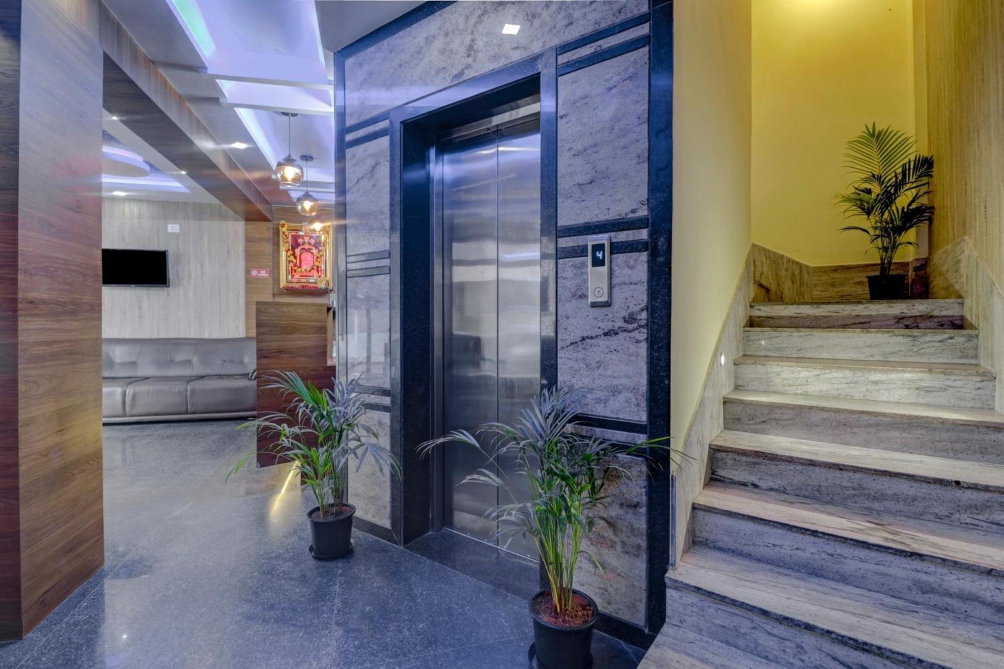 FabExpress Kartika Residency Hotell Bangalore Exteriör bild