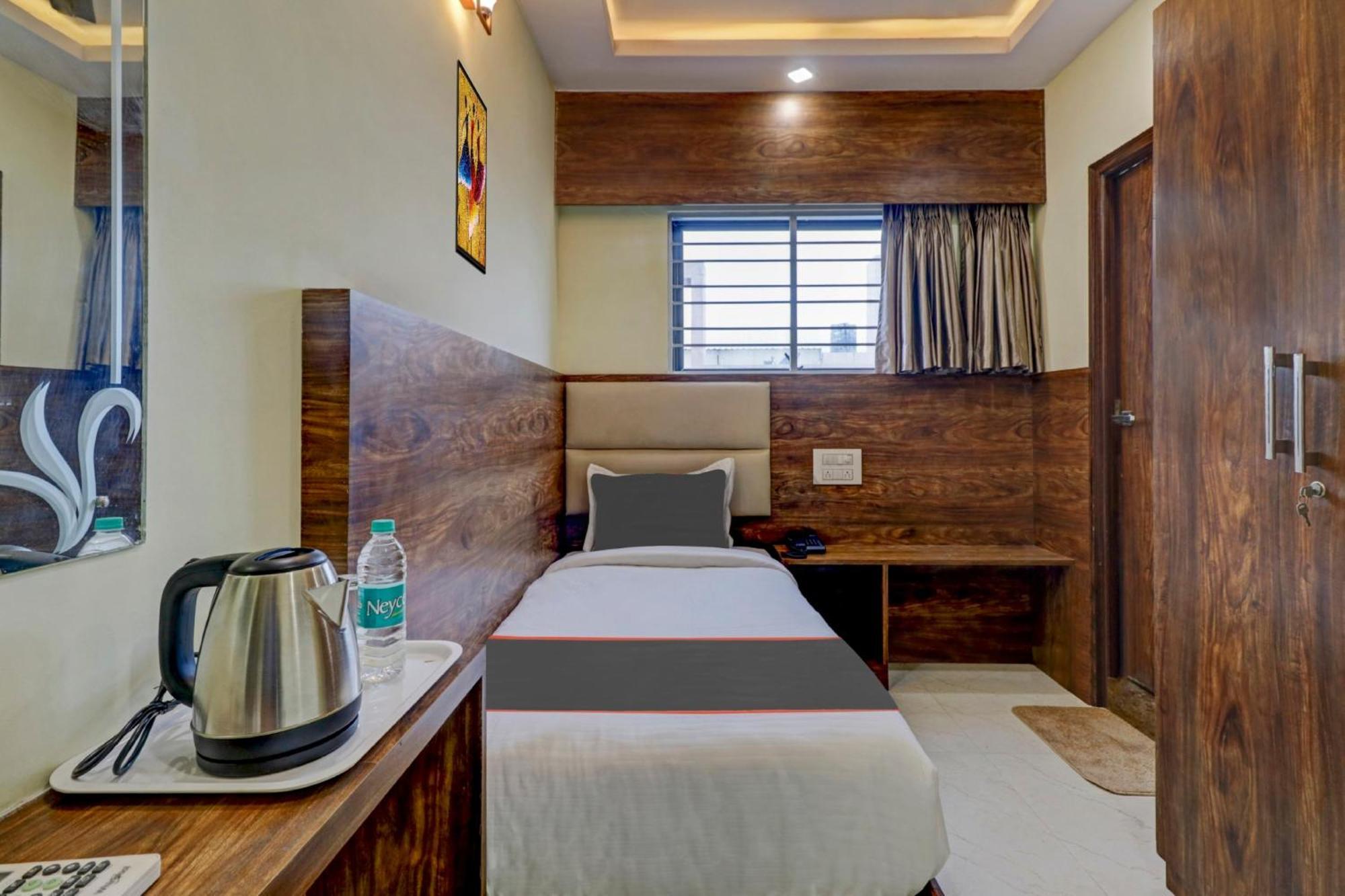 FabExpress Kartika Residency Hotell Bangalore Exteriör bild
