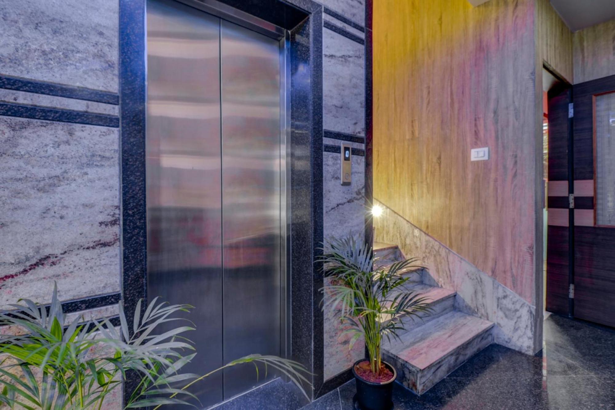 FabExpress Kartika Residency Hotell Bangalore Exteriör bild